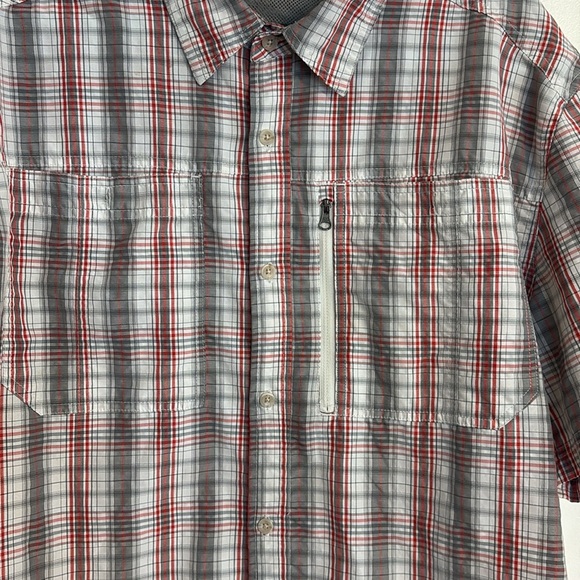 L.L.Bean Men’s Red and White Casual Button Down Shirt. Size XL - Picture 2 of 5